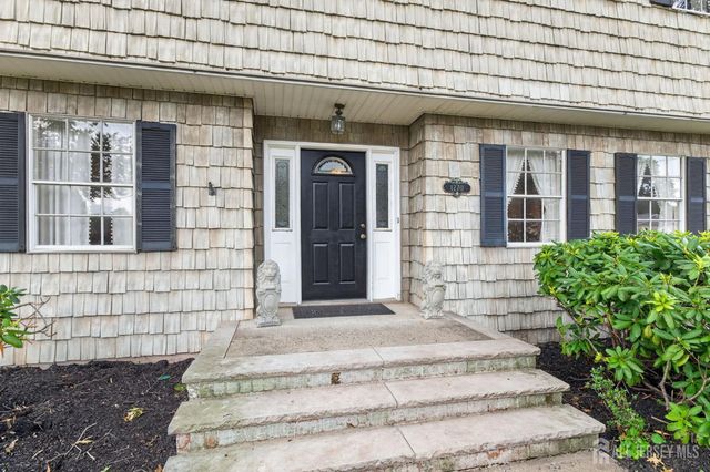 1270 Sioux Road, North Brunswick, NJ 08902