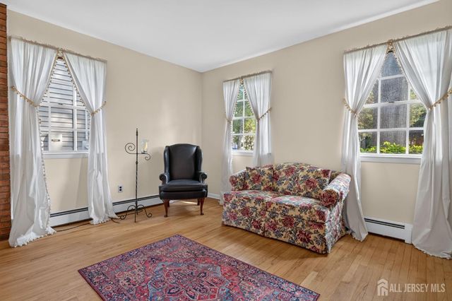 1270 Sioux Road, North Brunswick, NJ 08902