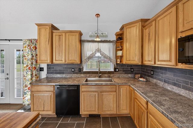 12760 Roepke Road, Gregory, MI 48137