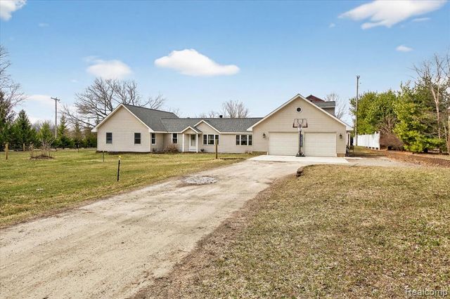 12760 Roepke Road, Gregory, MI 48137
