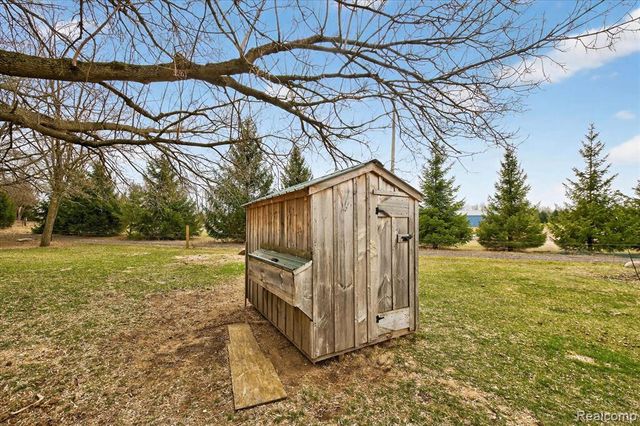 12760 Roepke Road, Gregory, MI 48137