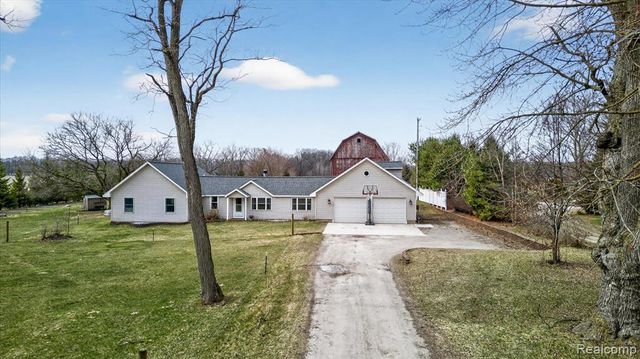 12760 Roepke Road, Gregory, MI 48137