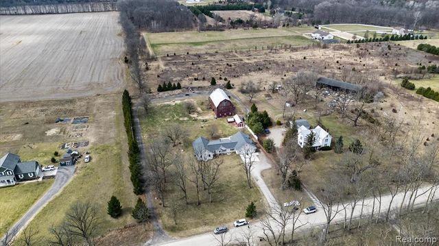 12760 Roepke Road, Gregory, MI 48137