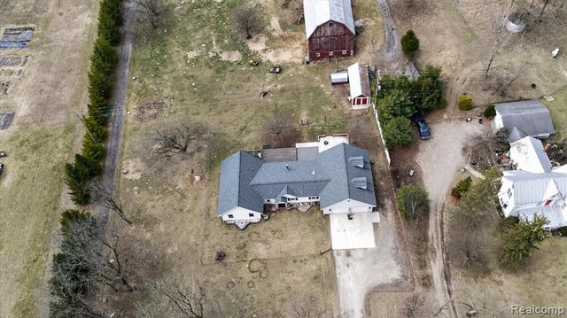 12760 Roepke Road, Gregory, MI 48137