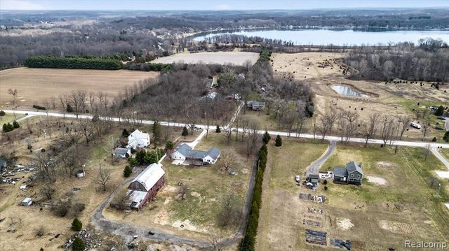 12760 Roepke Road, Gregory, MI 48137