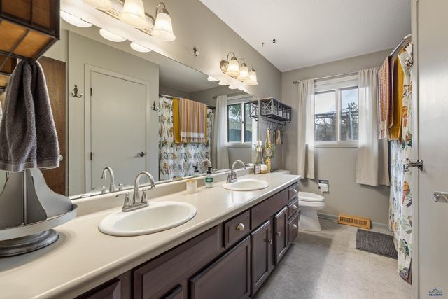 2518 JUNCTION DR, Rapid City, SD 57702