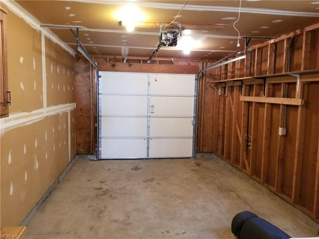 237 Seasons TRL, Newport News, VA 23602