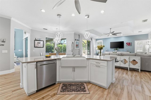 6331 YELLOW WOOD PLACE, Sarasota, FL 34241