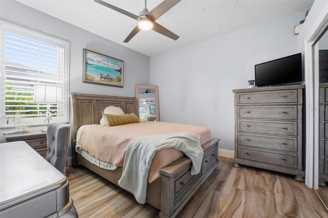 6331 YELLOW WOOD PLACE, Sarasota, FL 34241