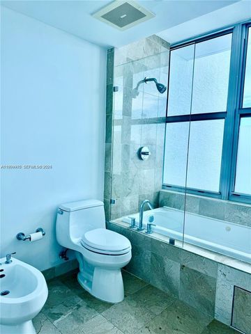 3131 NE 188th St 2-1213, Aventura, FL 33180