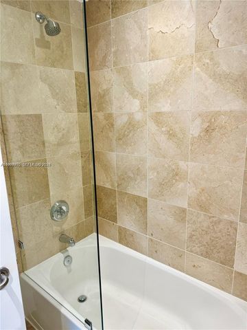 3131 NE 188th St 2-1213, Aventura, FL 33180