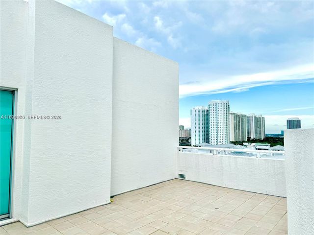 3131 NE 188th St 2-1213, Aventura, FL 33180