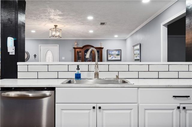 950 STONES WAY Drive, Pineville, LA 71360