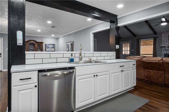 950 STONES WAY Drive, Pineville, LA 71360