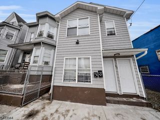 740 E 18Th St, Paterson City, NJ 07501