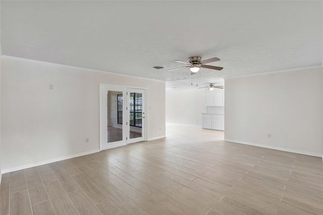 1916 Baywood Drive, Bay City, TX 77414