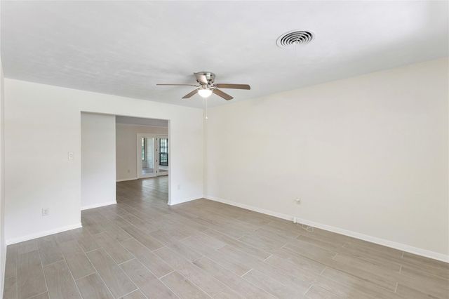 1916 Baywood Drive, Bay City, TX 77414
