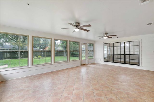1916 Baywood Drive, Bay City, TX 77414