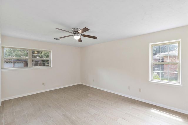 1916 Baywood Drive, Bay City, TX 77414