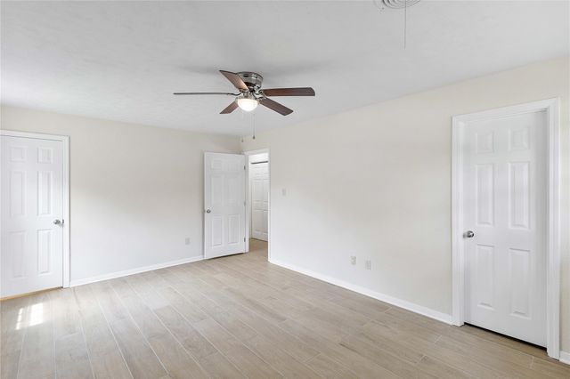 1916 Baywood Drive, Bay City, TX 77414