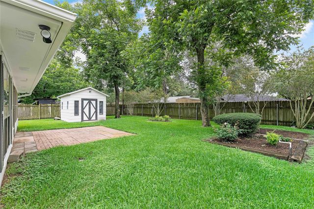 1916 Baywood Drive, Bay City, TX 77414