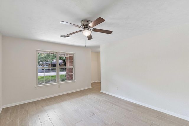 1916 Baywood Drive, Bay City, TX 77414
