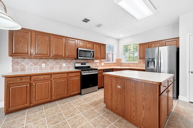 905 Hampstead Drive, Mesquite, TX 75181