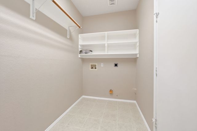 905 Hampstead Drive, Mesquite, TX 75181