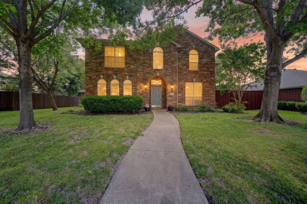 905 Hampstead Drive, Mesquite, TX 75181