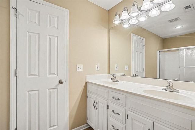 5821 Bedford Avenue, Kansas City, MO 64151