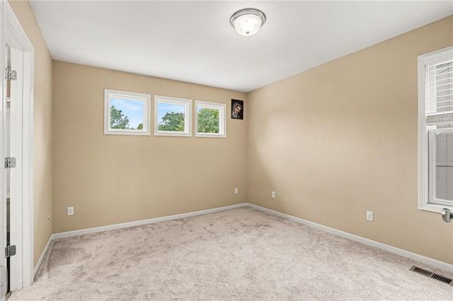 5821 Bedford Avenue, Kansas City, MO 64151
