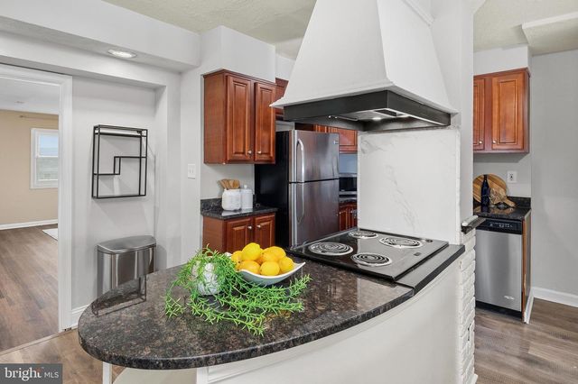 214 OLD RIVERSIDE RD, Brooklyn Park, MD 21225