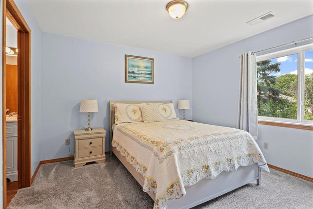 964 Rockefeller Lane, Madison, WI 53704