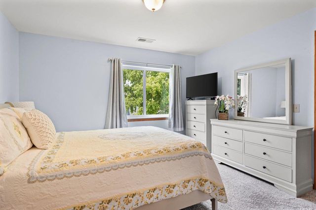 964 Rockefeller Lane, Madison, WI 53704