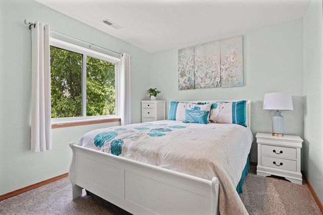 964 Rockefeller Lane, Madison, WI 53704