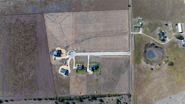 103 Country View LN, Schulenburg, TX 78956