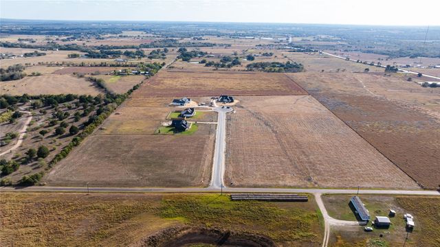 103 Country View LN, Schulenburg, TX 78956