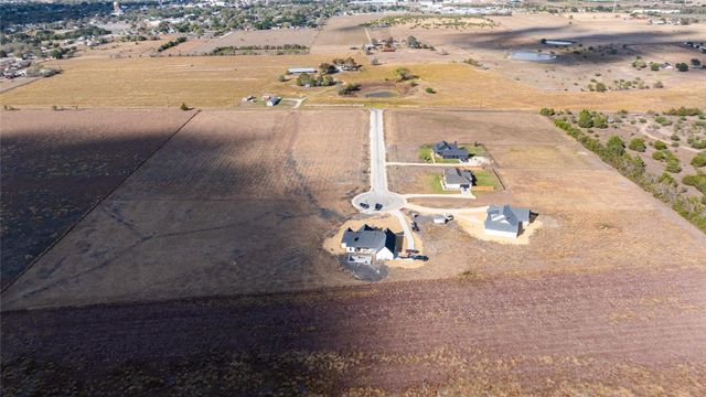 103 Country View LN, Schulenburg, TX 78956