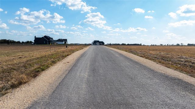 103 Country View LN, Schulenburg, TX 78956
