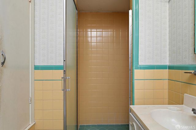 77 Lapham Way, San Francisco, CA 94112