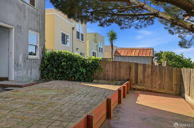 77 Lapham Way, San Francisco, CA 94112