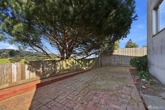 77 Lapham Way, San Francisco, CA 94112