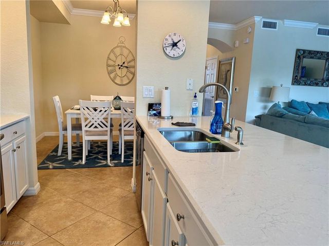 9554 Trevi CT 4723, Naples, FL 34113