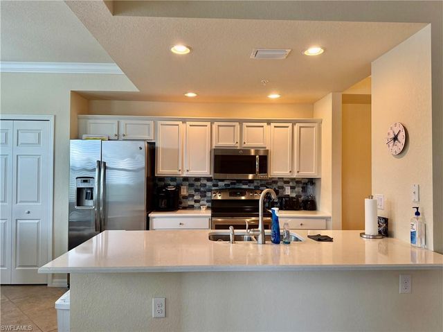 9554 Trevi CT 4723, Naples, FL 34113