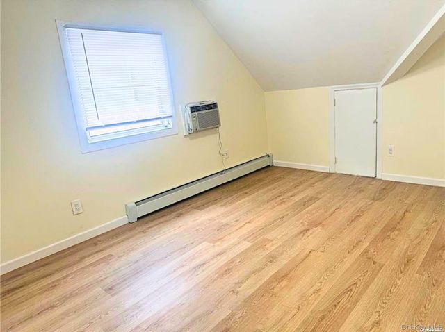 79-38 209th Street 2nd FL, Hollis Hills, NY 11364