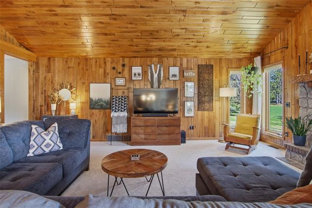 4321 Pine Meadow Drive, Eau Claire, WI 54701