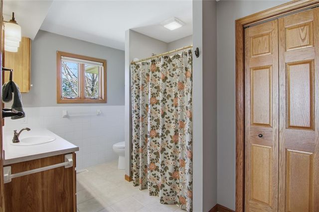 4321 Pine Meadow Drive, Eau Claire, WI 54701