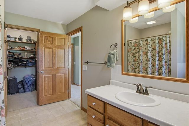 4321 Pine Meadow Drive, Eau Claire, WI 54701