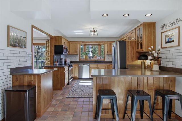 4321 Pine Meadow Drive, Eau Claire, WI 54701
