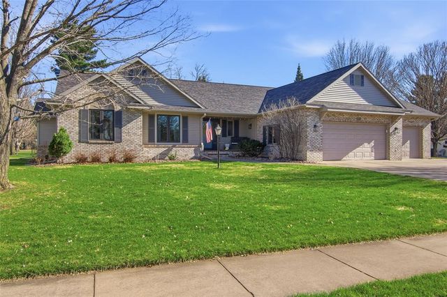 4321 Pine Meadow Drive, Eau Claire, WI 54701